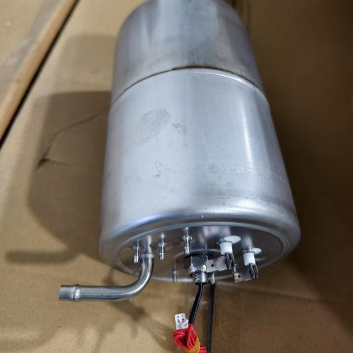 Vroč rezervoar za razpršilnik vode